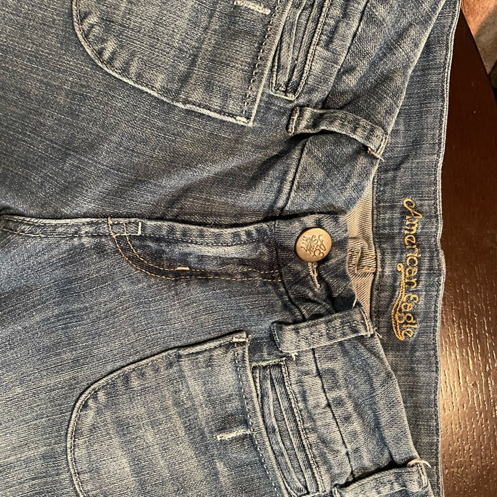 American Eagle size 8 jeans with a flare